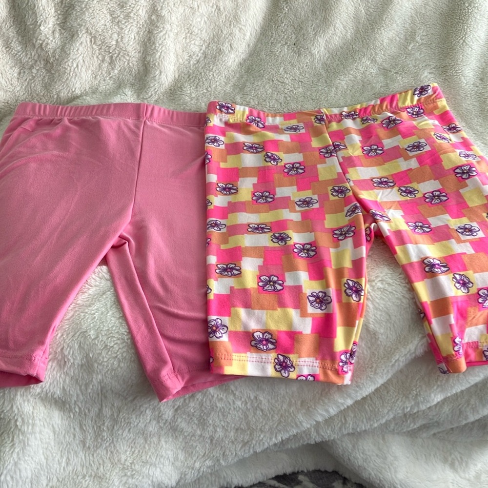 Girls 2 pack Biker Shorts , size Large -{6x ). By extremely Me.